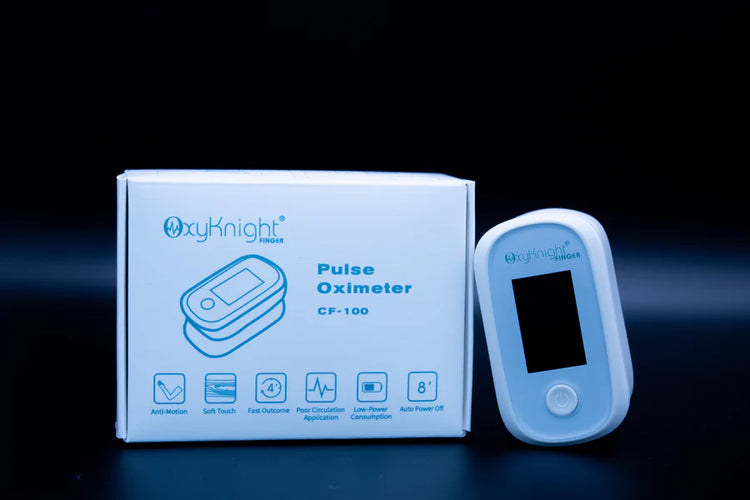 OxyKnight Pulse Oximeter CF-100 with packaging and key features like soft touch and low power use.